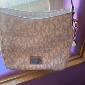 Michael Kors hand bag
